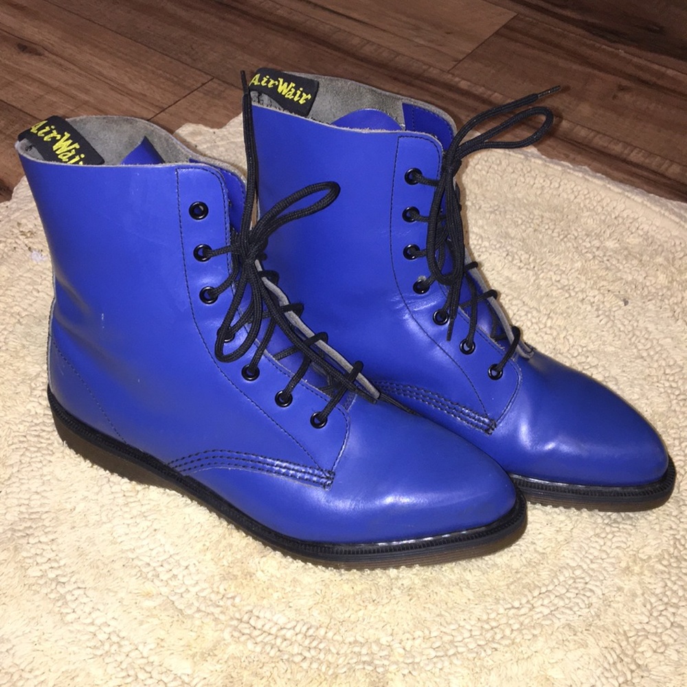 Electric blue rare pointed toe Dr.Martens